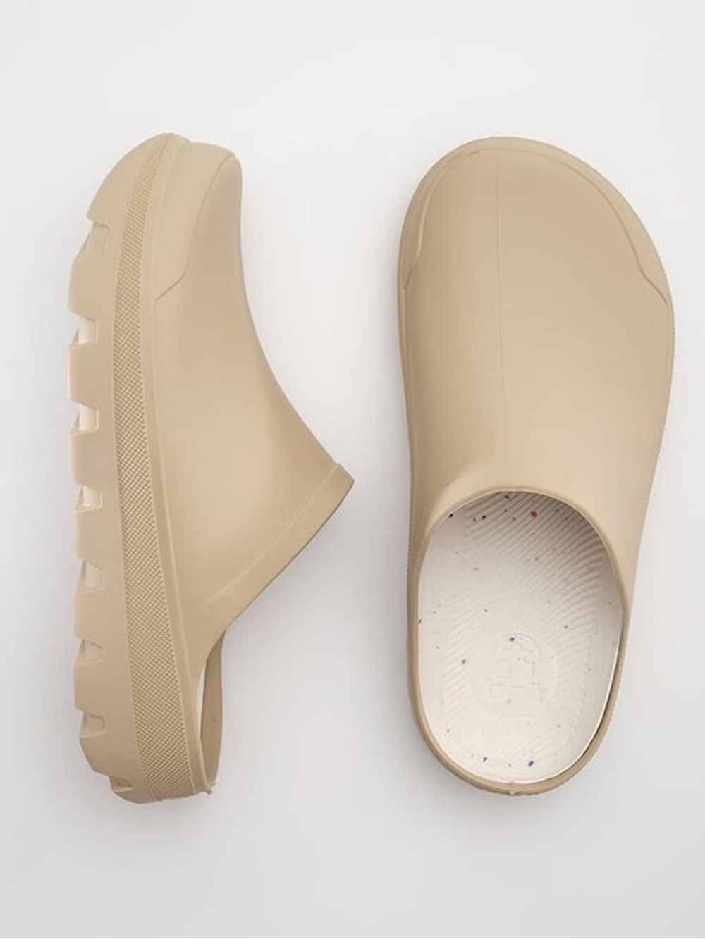 Kamik Nova Clogs